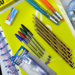 3º Ciclo, Material Escolar, Caderno de Discos, Inteligente, Canetas, Ambar, Capa plástica, Lápis, Caneta BIC, UHU, Giotto