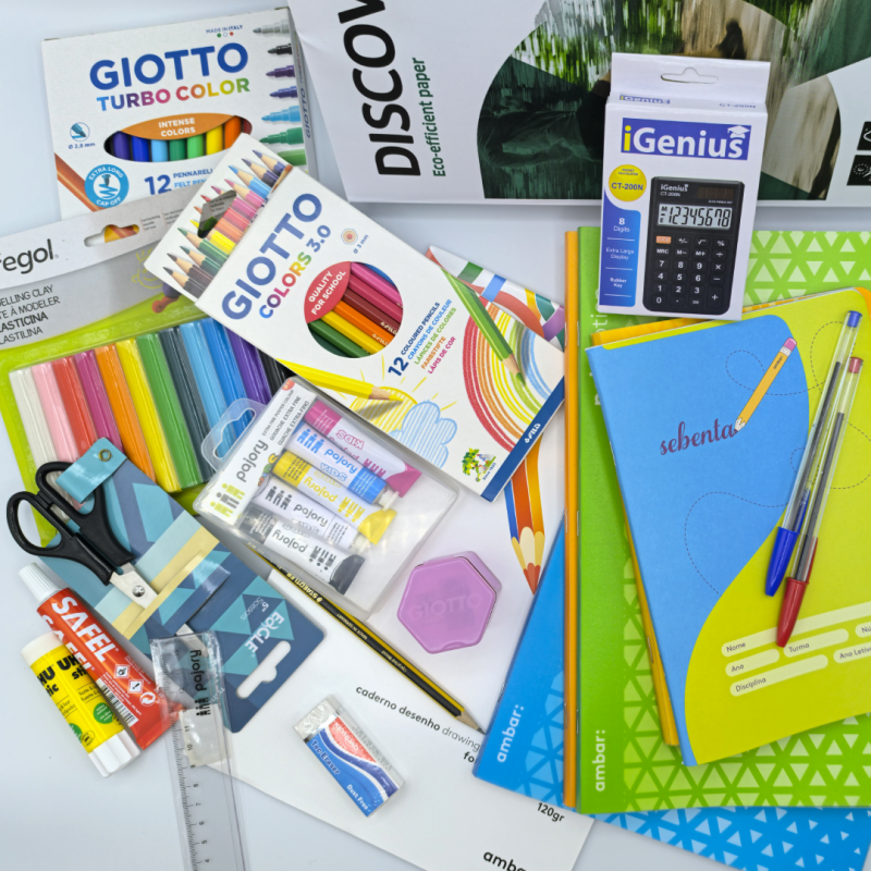 KIT ESCOLAR - 1º CICLO, Material Escolar, Caderno, Canetas, Maped, Ambar, Capa Preta, Lápis, Aguarelas, Caneta BIC, UHU, Giotto KIT ESCOLAR - 1º CICLO, Material Escolar, Caderno, Canetas, Maped, Ambar, Capa Preta, Lápis, Aguarelas, Caneta BIC, UHU, Giotto